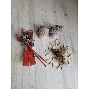Woodland Acorn pinecone snow skis ornament Xmas set
